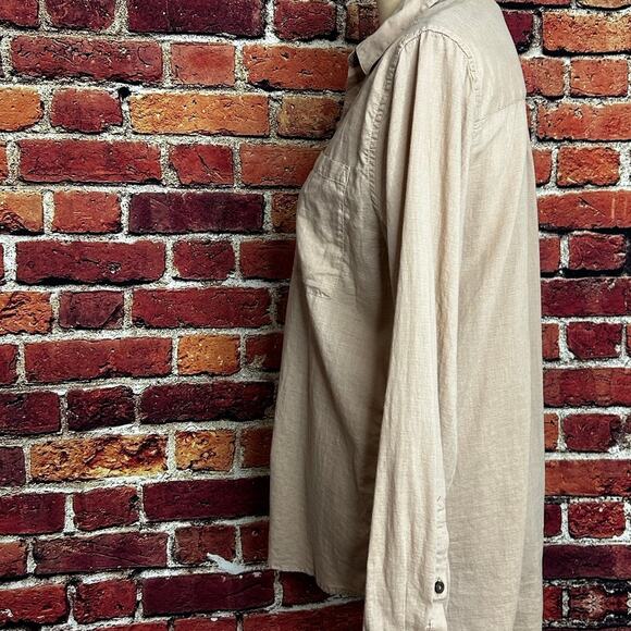 Women’s Patagonia button down - Picture 5 of 8